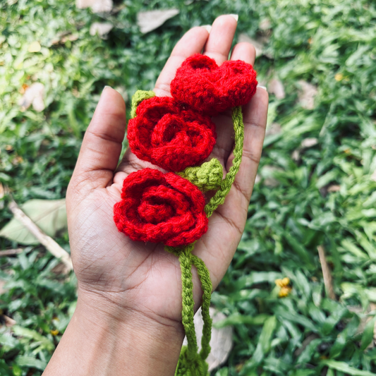 GULAABI (ಗುಲಾಬಿ / गुलाबी) - Rose Crochet Gajra