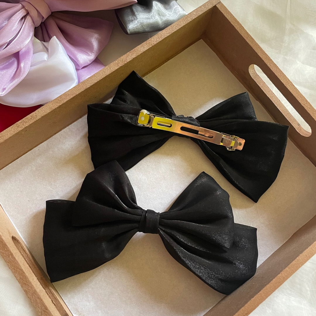 Black XL Bow