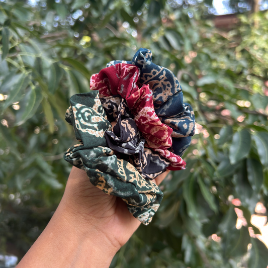 Green Printed Scrunchie - XS