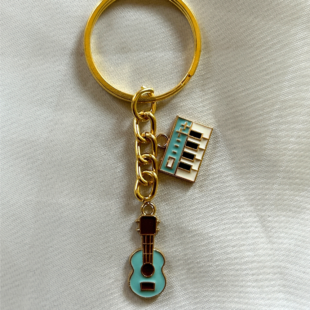 Guitar and Piano Keychain - Musical Instruments
