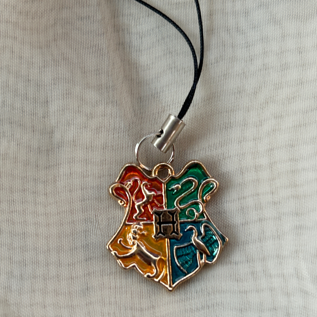 Hogwarts Crest Phone Charm - The Harry Potter Collection