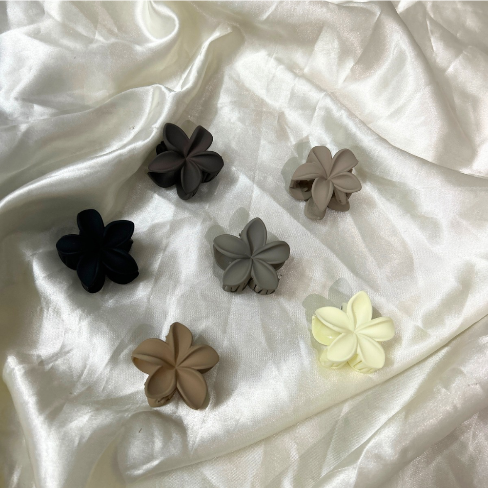 Flower Shaped Claw Clip - Small
