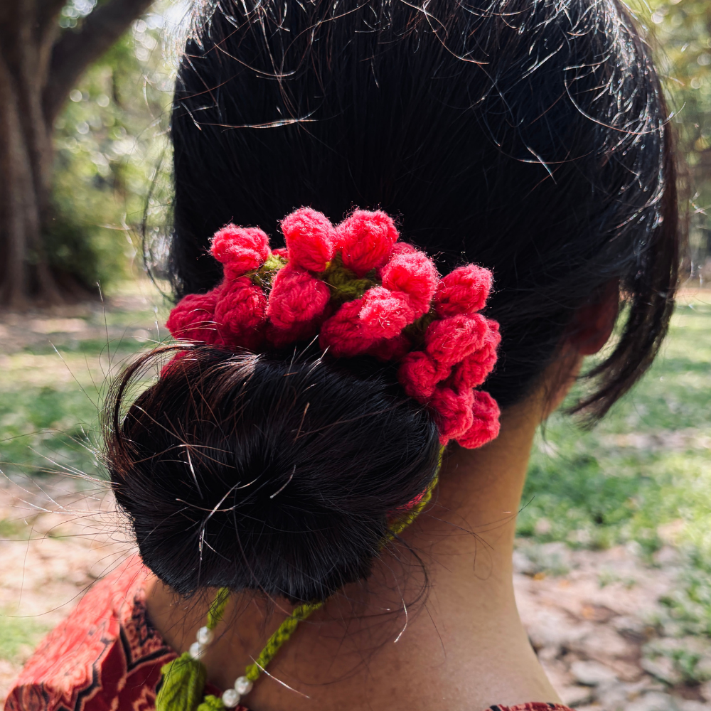 ARUNA  (ಅರುಣ / अरुण) - Pink Crochet Gajra