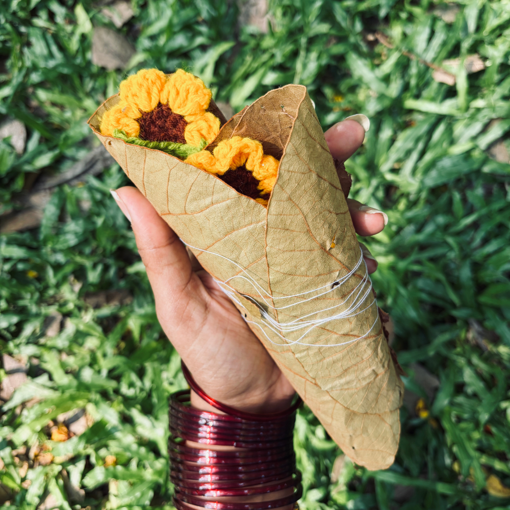 SURYAKANTI  (ಸೂರ್ಯಕಾಂತಿ / सूर्यकांति) - Sunflower Crochet Gajra