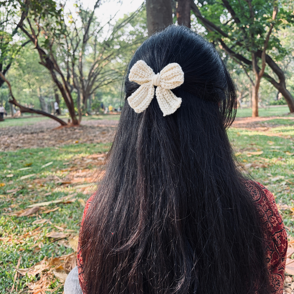Bow Crochet Clip - White
