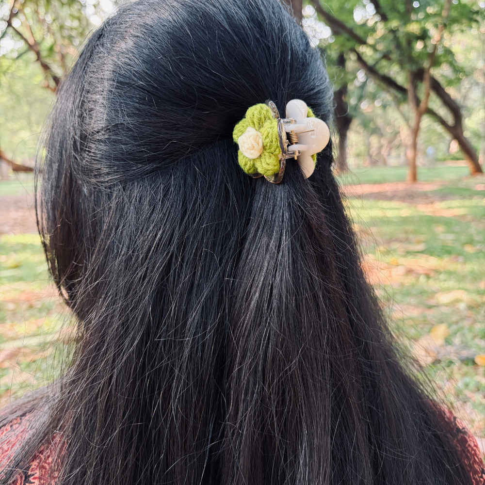 Crochet Flower Claw Clip - Green