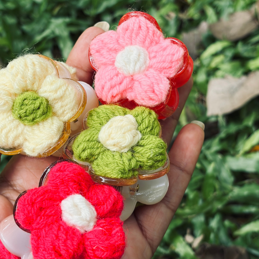 Crochet Flower Claw Clip - Bright Pink