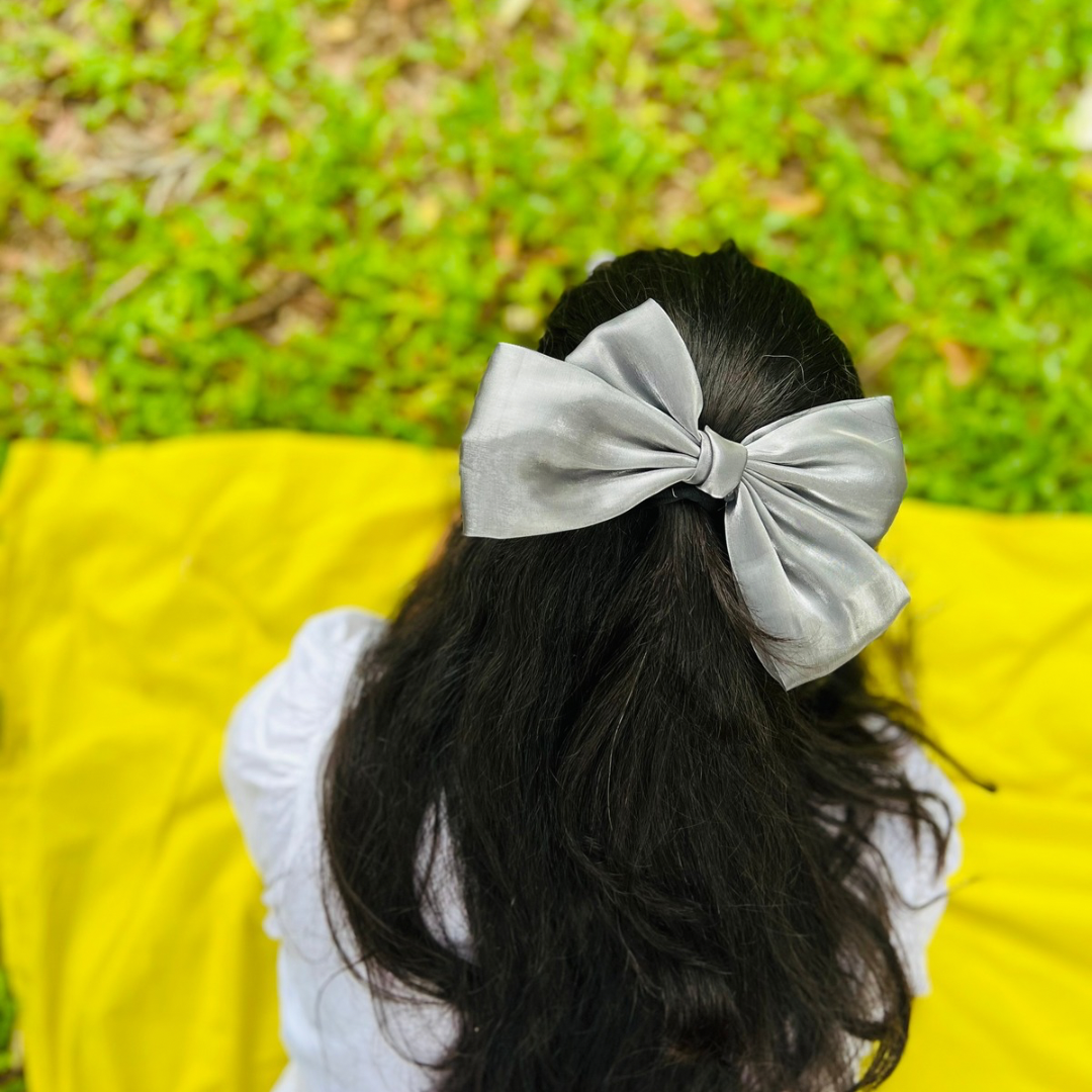 Grey XL Bow
